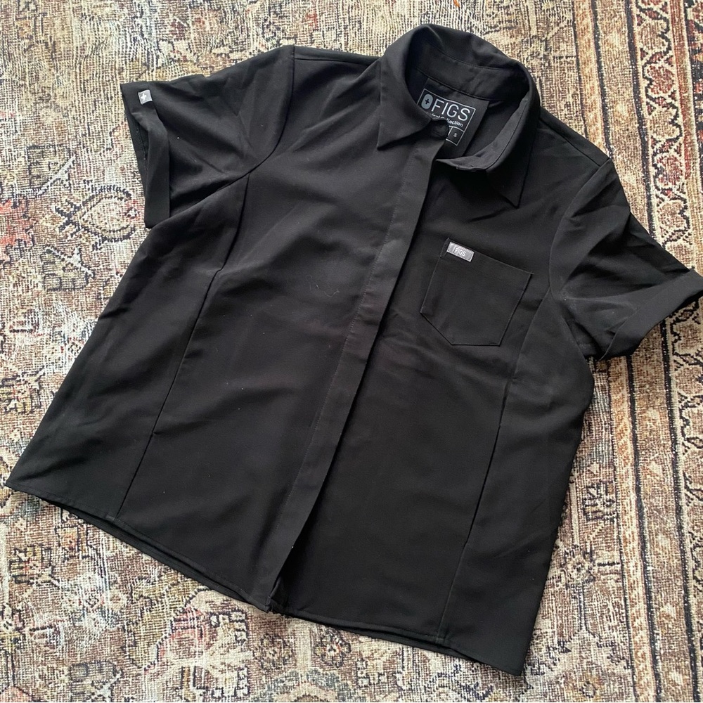 Figs Black Top EUC